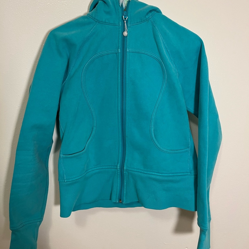 Lululemon Woman’s Hoodie